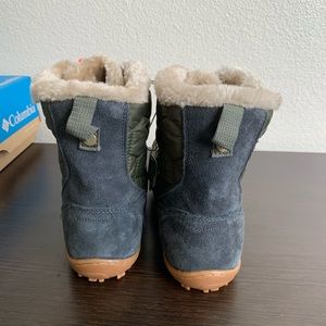 columbia walking boots womens